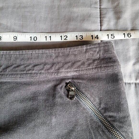 Kuhl Womens Corduroy Streamline Mini Skirt Size 6 Gray Snap Front A Line Y2k Euc - Picture 5 of 7